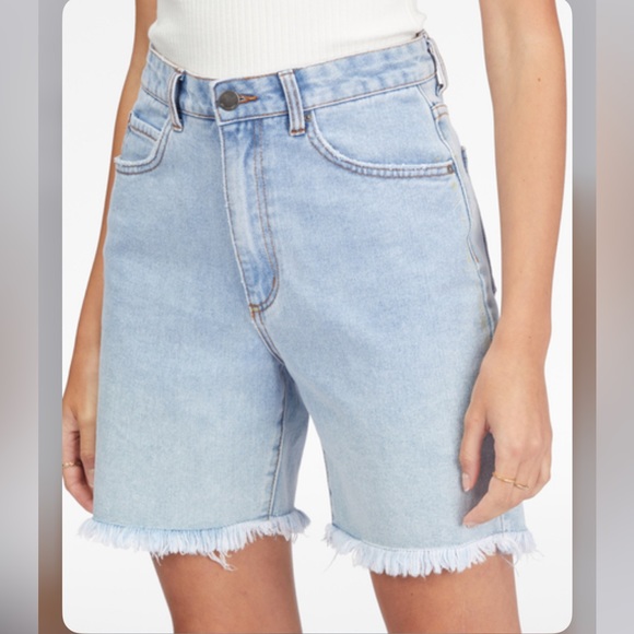 Billabong Long time Denim shorts Sweet blue
Light wash - Picture 5 of 16